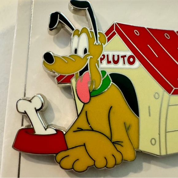 NWT. Disney Pin Pluto Laying in His Dog House with Bone and Bowl Disney Parks - Picture 3 of 9